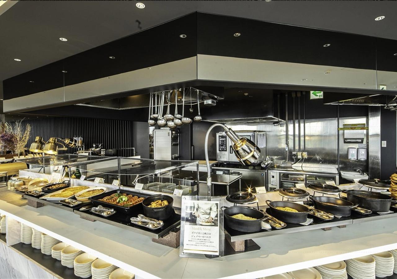 Hotel Emisia Sapporo Exteriör bild The buffet at the restaurant