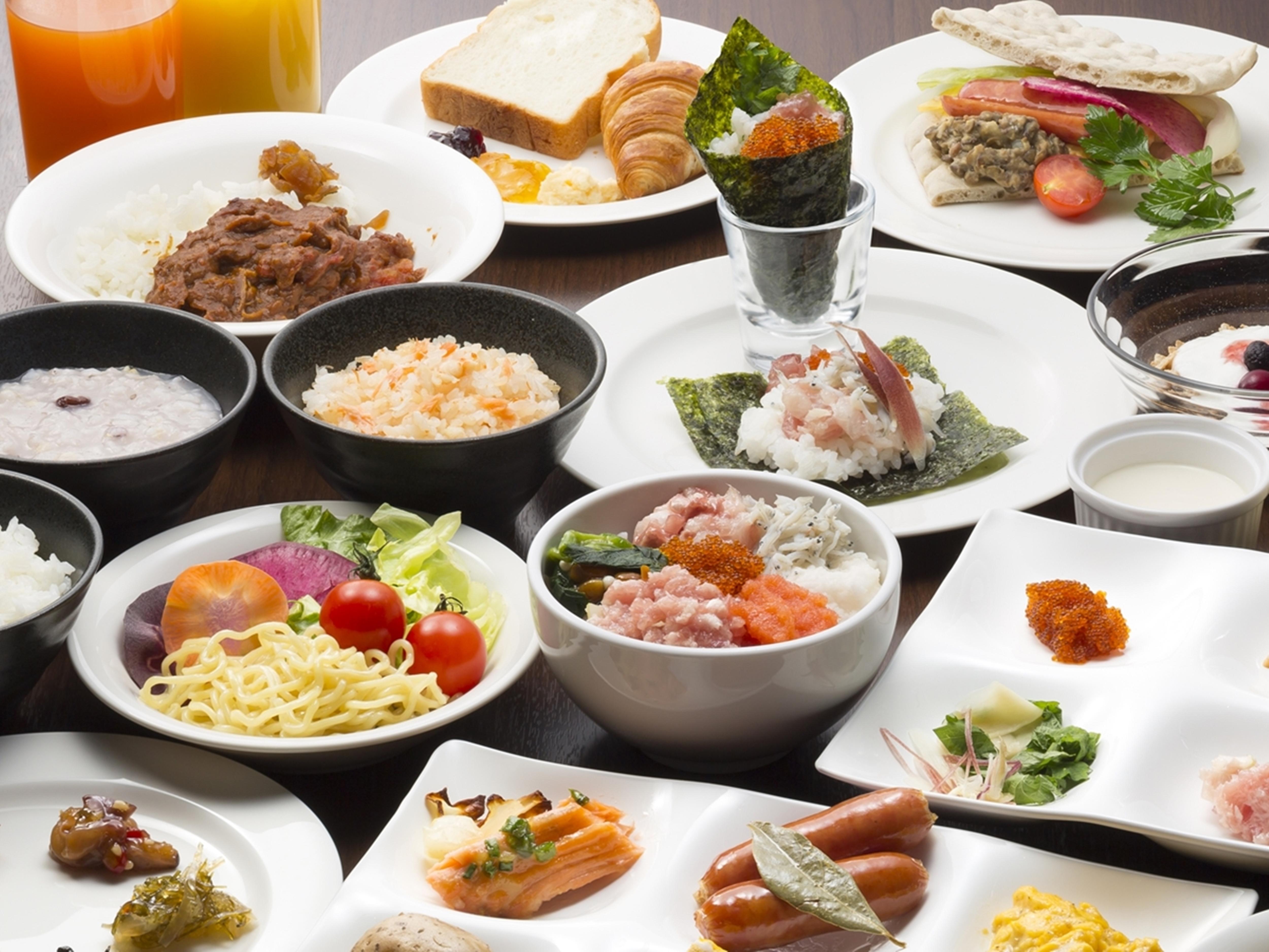 Hotel Emisia Sapporo Exteriör bild A selection of dishes from the buffet